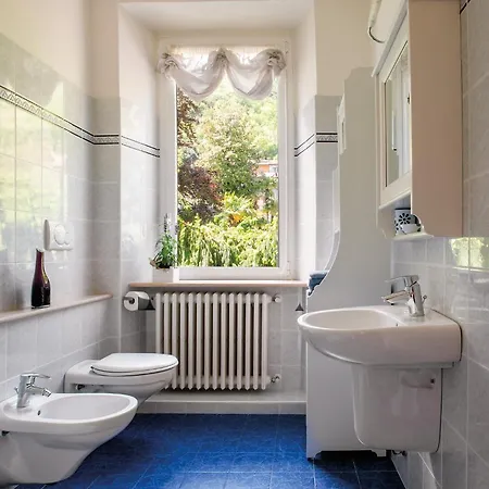 Sleeps 14 Pool Air Con Wifi