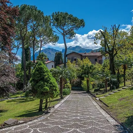 Sleeps 14 Pool Air Con Wifi Oliveto Lario