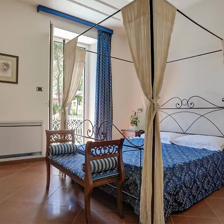 Sleeps 14 Pool Air Con Wifi Villa